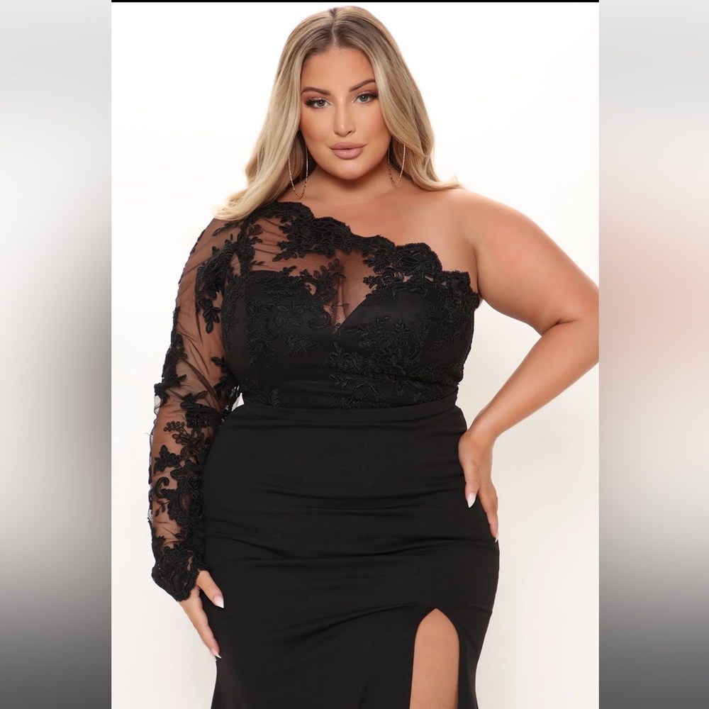 Gorgeous black lace dress